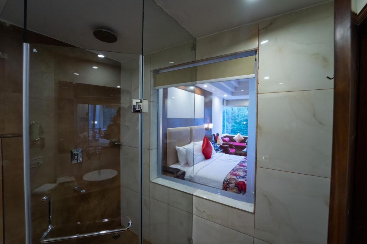 The Allure Grand Resort -A Majestic Riverside Retreat Manāli エクステリア 写真